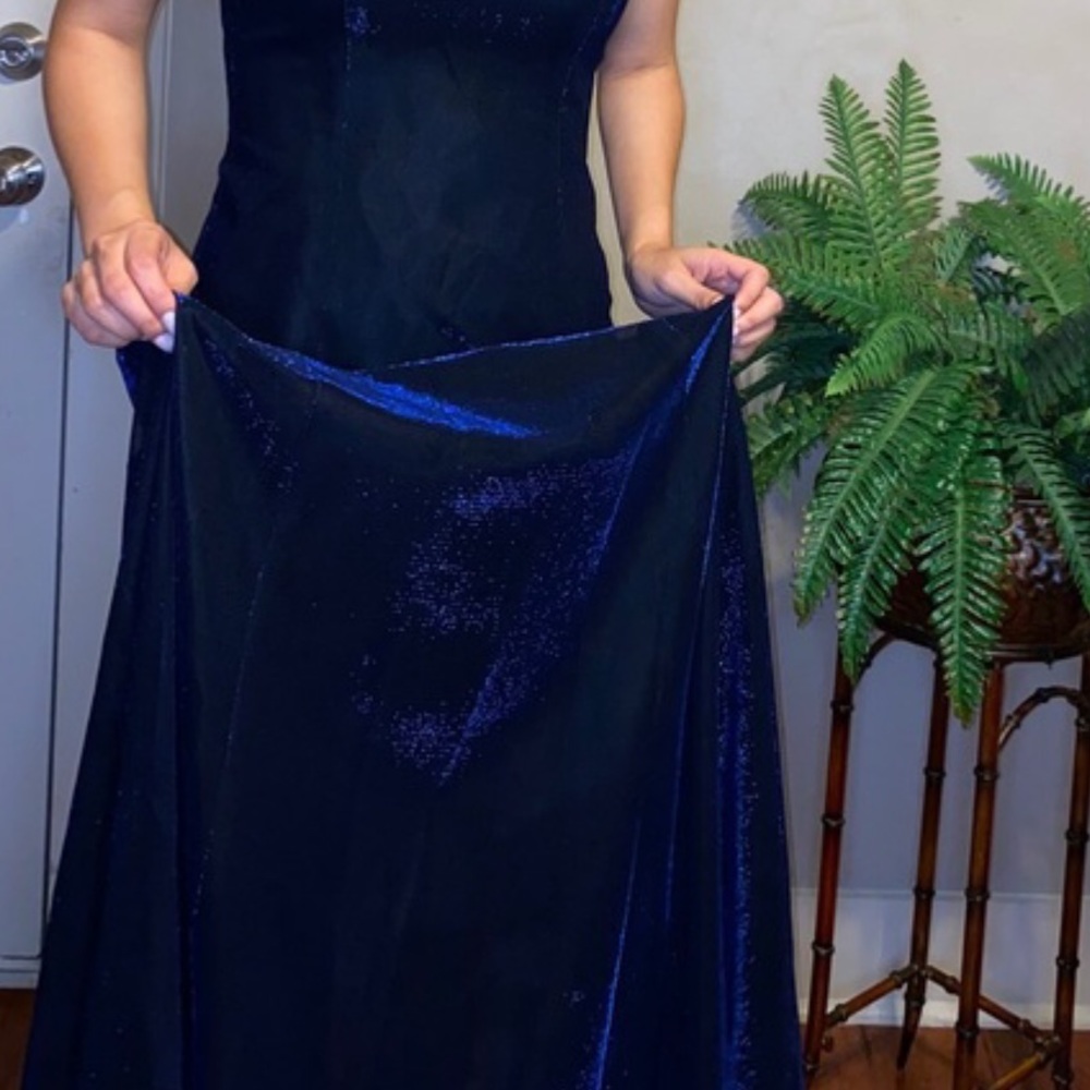 Betsy and Adam gown size 12